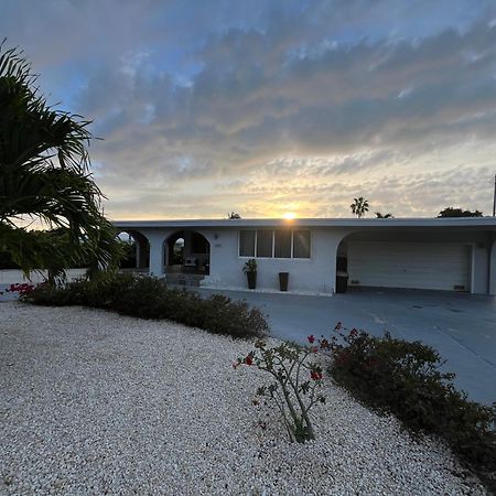 Home On The Water In Marathon, Fl Buitenkant foto